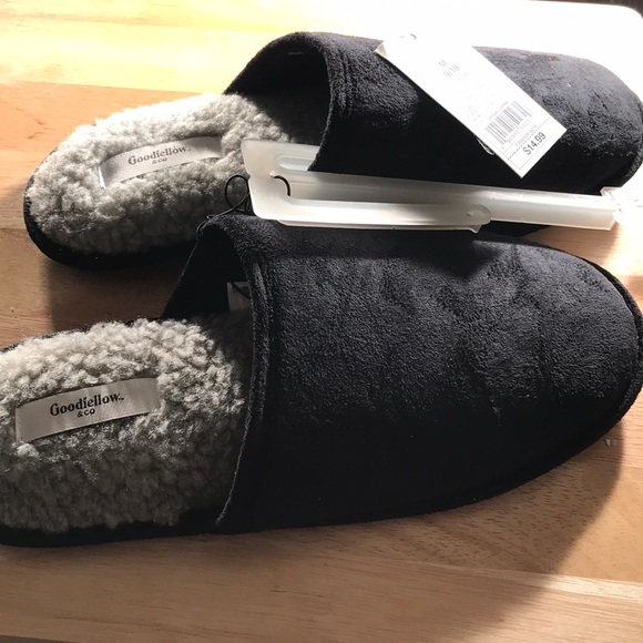 Edwin Slippers- Goodfellow & CO - Picture 2 of 2